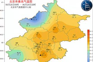 马卡列恩德里克和罗克差异：前者喜欢中路杀入禁区，后者是纯中锋